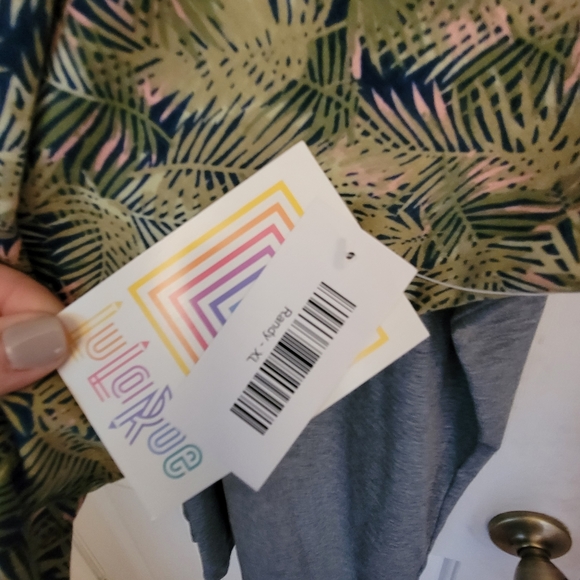 Shirt - Picture 3 of 3